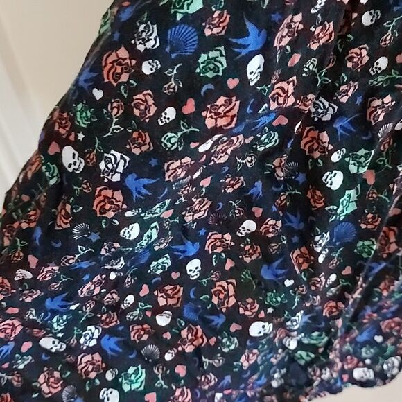 H&M skull & Rose Rayon dress sz. 4 - Picture 3 of 7